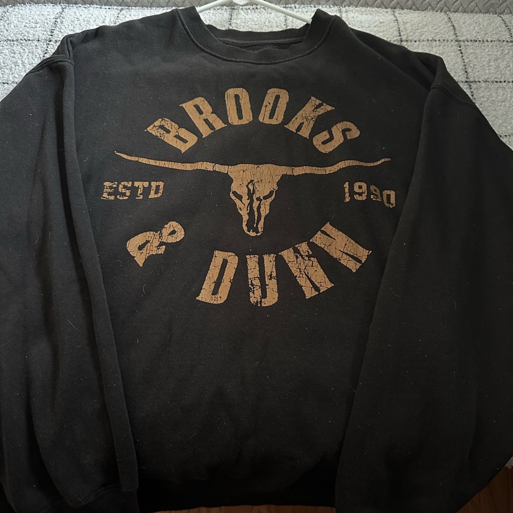 Brooks and Dunn crewneck